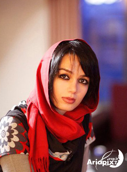 مونا برزویی