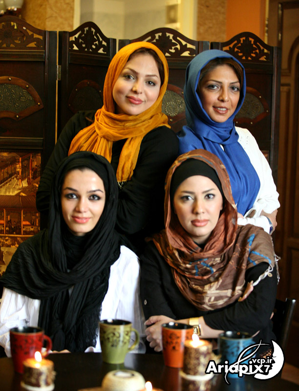 مونا برزویی