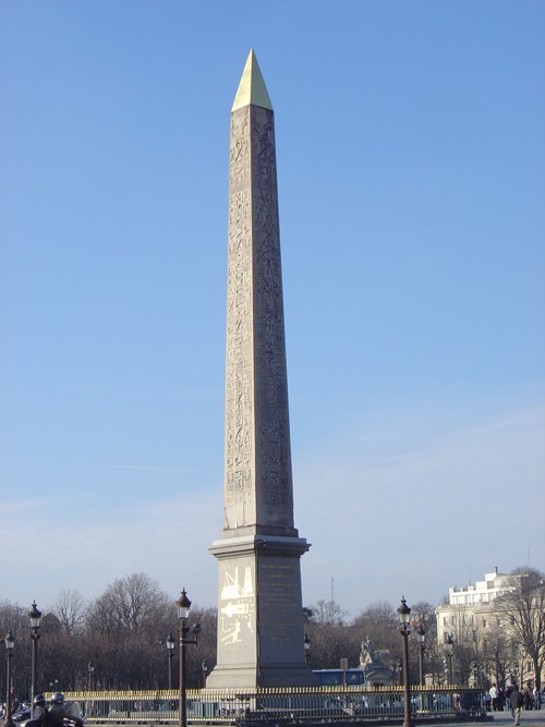 Place_de_la_Concorde_Luxor_obelisk_dsc00775.jpg