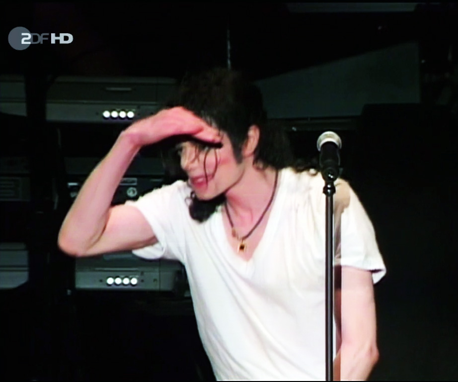 http://s3.picofile.com/file/7373123759/6.jpg