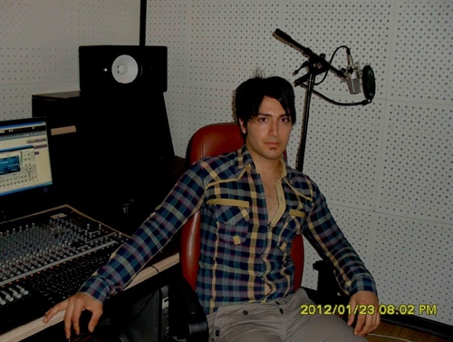 http://s3.picofile.com/file/7377433759/navid.jpg