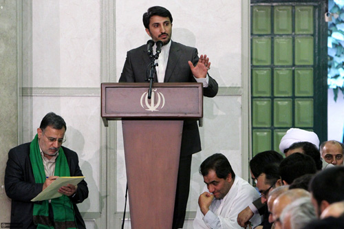 http://s3.picofile.com/file/7379727311/13910223_1419806.jpg