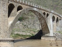 داربست پل راه آهن فرو ریخت