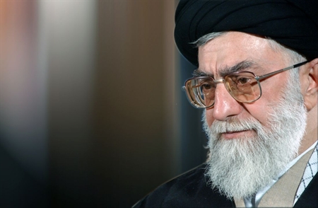 http://s3.picofile.com/file/7385263331/naebolemam_khamenei.jpg