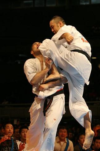 http://s3.picofile.com/file/7386544515/2406629106_eace03f5fa.jpg