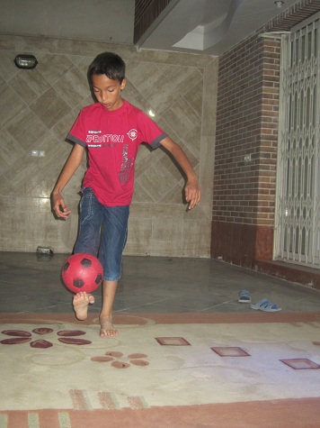 dooset daram:*