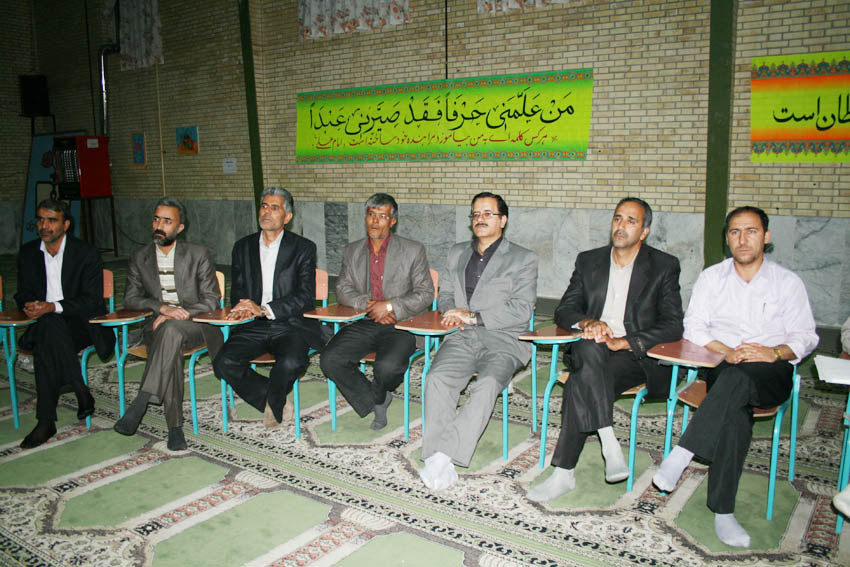 http://s3.picofile.com/file/7396790642/3.jpg