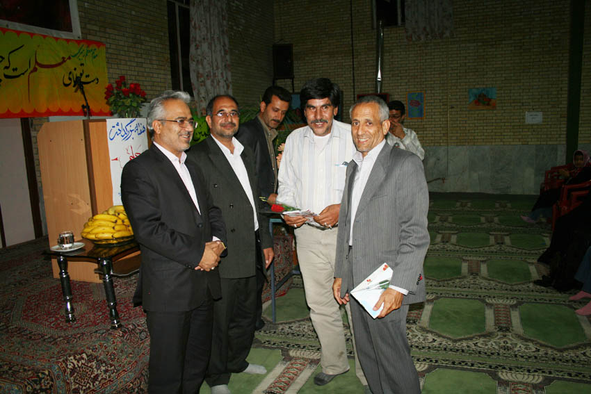 http://s3.picofile.com/file/7396806341/10.jpg
