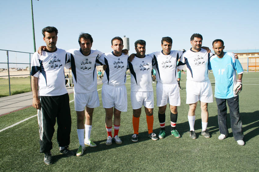 http://s3.picofile.com/file/7396808816/1.jpg