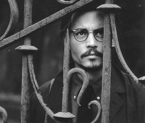 http://s3.picofile.com/file/7402235157/Johnny_Depp11_1_.jpg