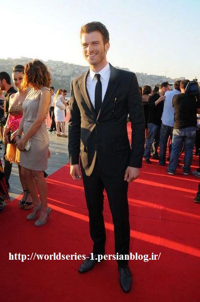 http://s3.picofile.com/file/7410348816/522642_460969583914550_1021626056_n.jpg