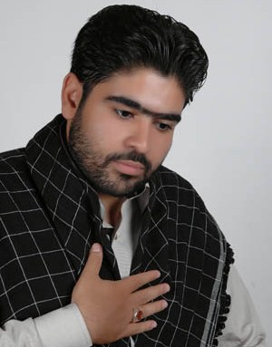 http://s3.picofile.com/file/7416743438/DSC_0043_002.jpg