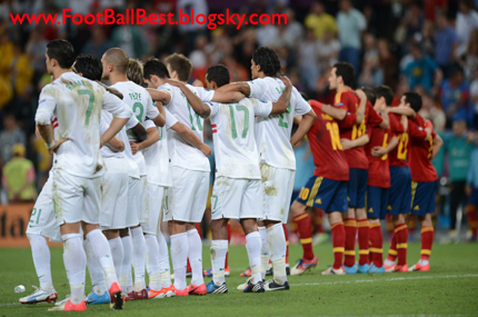 http://s3.picofile.com/file/7421928595/Spain_Vs_Portugal_Penalties_FootBallBest.jpg