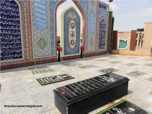 http://s3.picofile.com/file/7423406555/mazar_haj_hosein_basir.jpg