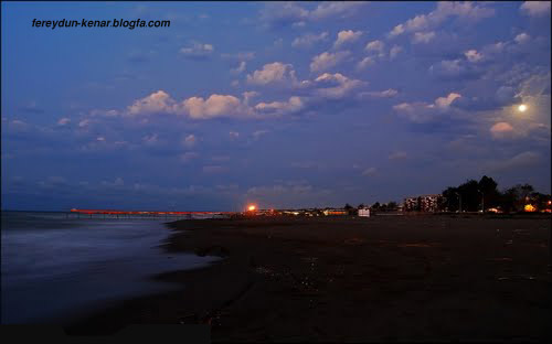 http://s3.picofile.com/file/7425947846/sea_dar_shab.jpg
