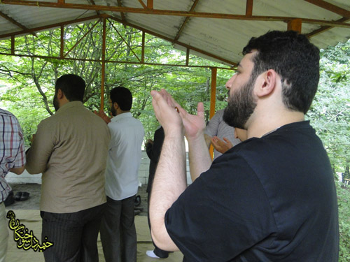 http://s3.picofile.com/file/7436621391/DSC07157.jpg