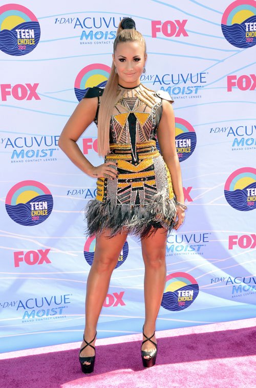 عکس های منتشر شده تا کنون از فرش قرمز مراسم Teen Choice Awards 2012 1