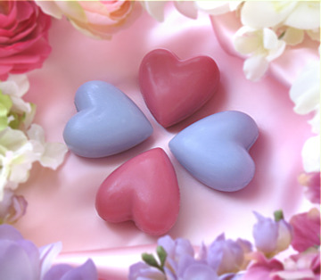 http://s3.picofile.com/file/7457560749/soapfavors_30gramheartsoaps_sub.jpg