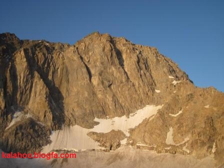 دیواره علم کوه