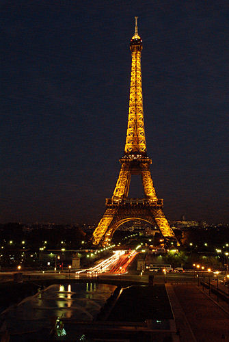 http://s3.picofile.com/file/7481731505/Photography_of_Eiffel_Tower.jpg