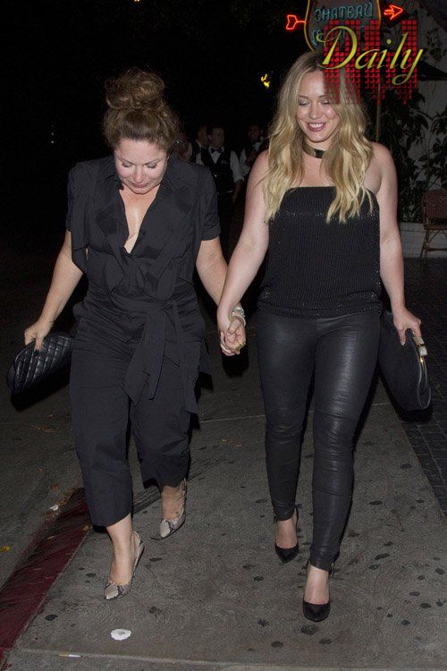 [تصویر:  hilary_duff_090212_5_.jpg]