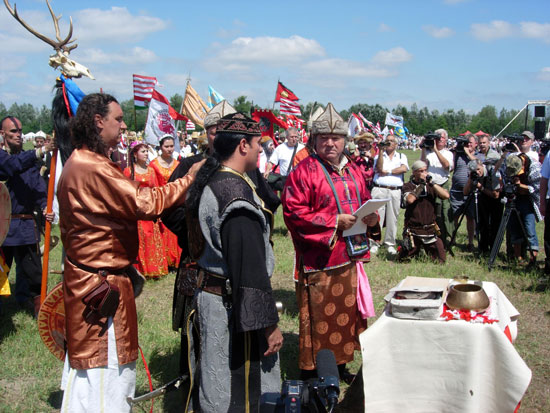 http://s3.picofile.com/file/7500838167/kurultaj_qurultay04.jpg
