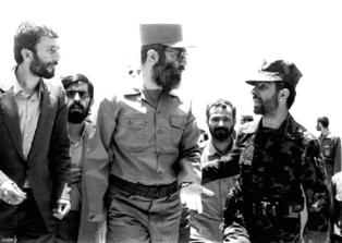 مقام معظم رهبري در جبهه