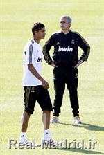 http://s3.picofile.com/file/7530684515/varane002.jpg