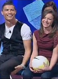 http://s3.picofile.com/file/7542342575/1351622505_extras_mosaico_noticia_1_1.jpg