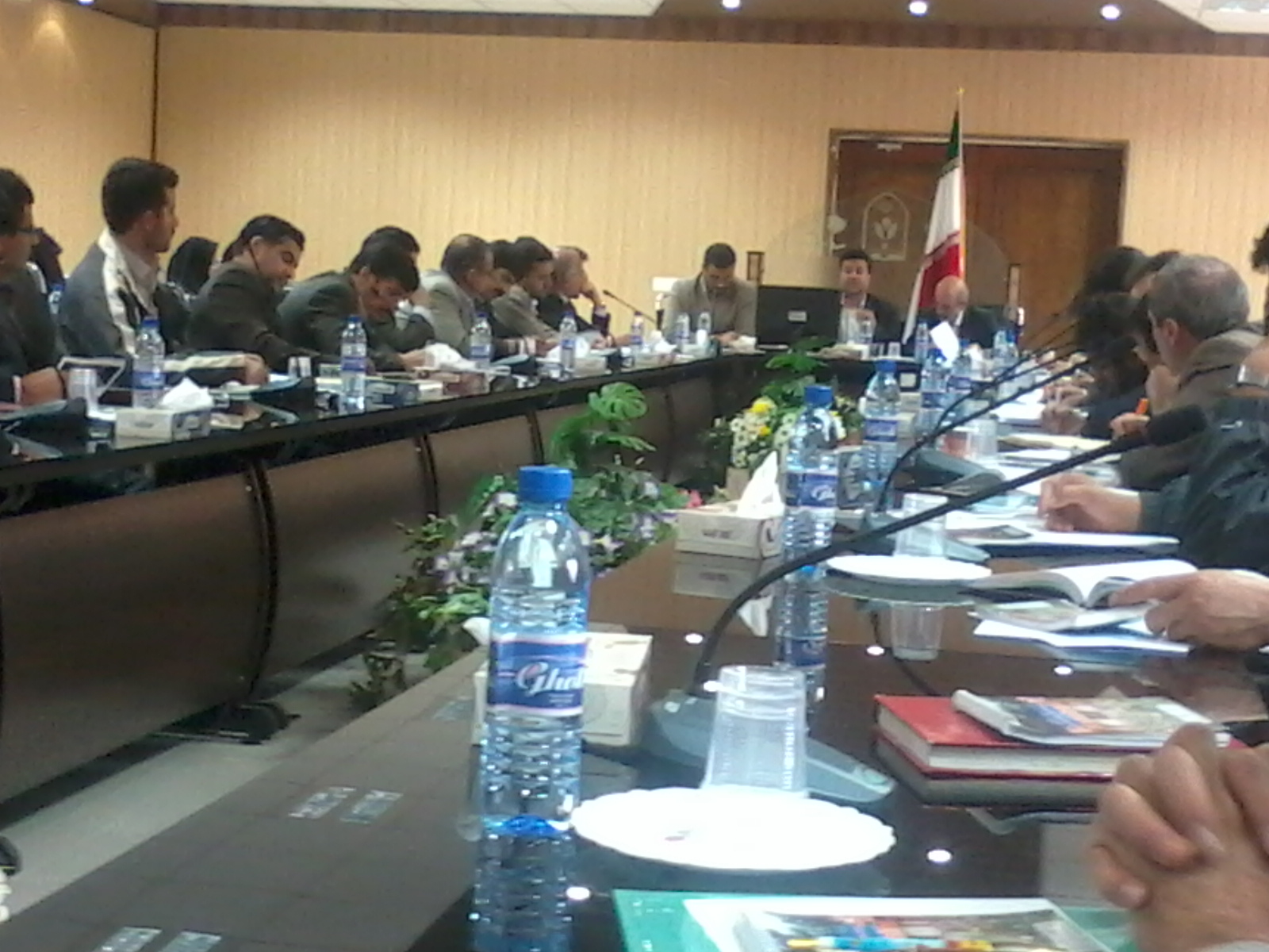 http://s3.picofile.com/file/7559701826/Photo0236.jpg