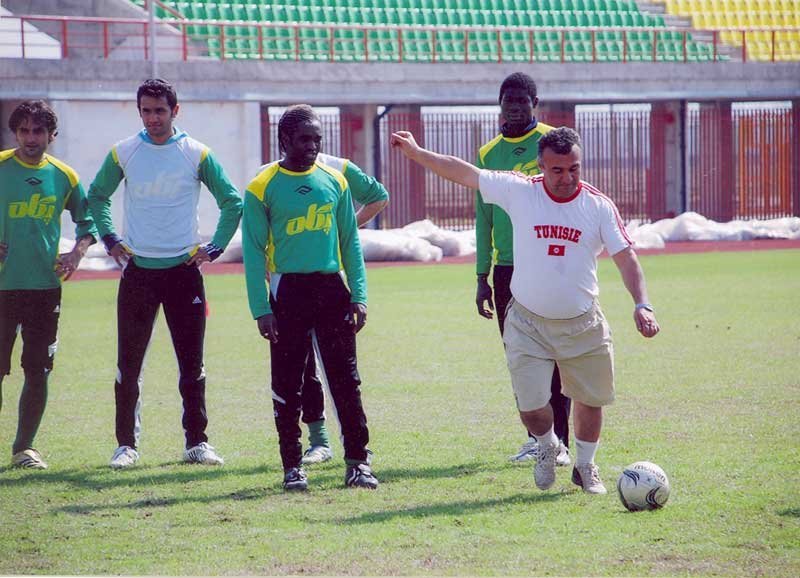 نادر دست نشان