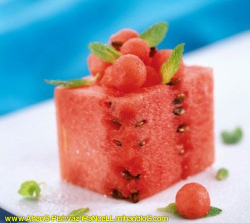 http://s3.picofile.com/file/7587671498/Shab_YalDa.jpg