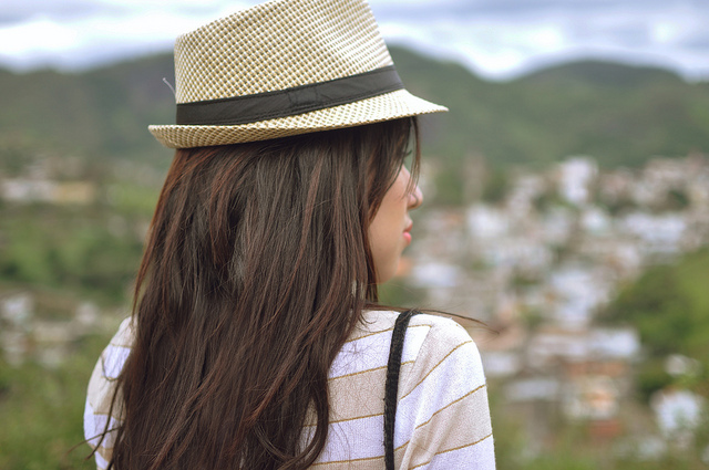http://s3.picofile.com/file/7594517204/90990334910551186601.jpg