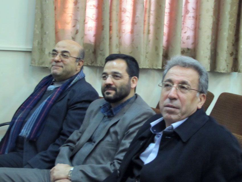 آقایان دکترحسن فرهودی نیا رئیس کانون وکلا ، دکترمسعود محمدیان رئیس سازمان جهادکشاورزی و مهندس علی نواداد مدیرکل صداوسیما در مراسم تجلیل از حامیان و یاری رسانان به زلزله زدگان منطقه ارسباران در تبریز 