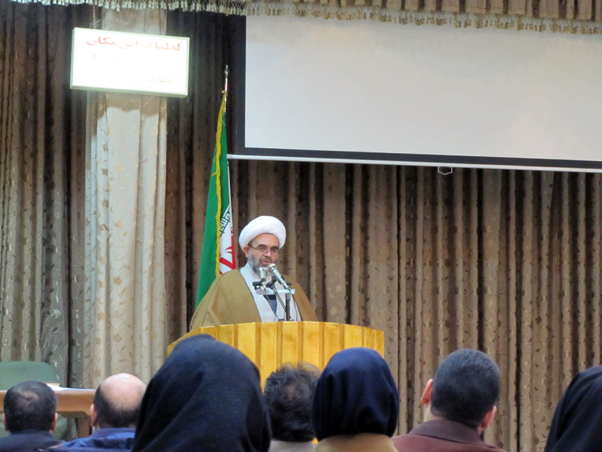 حجت الاسلام والمسلمین مالک اژدر شریفی رئیس هیئت امنای دفتر کمیسیون حقوق بشراسلامی در شمالغرب کشور 
