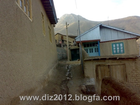 http://s3.picofile.com/file/7673971719/20131122411.jpg