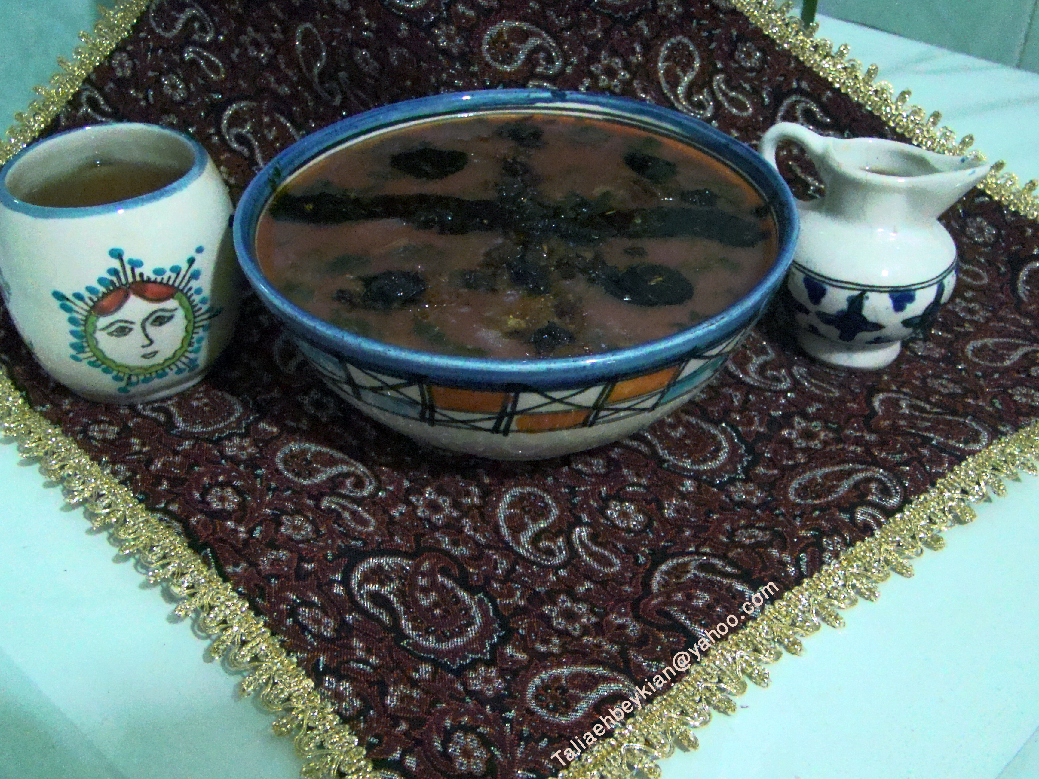 http://s3.picofile.com/file/7680530749/shooli_3.jpg