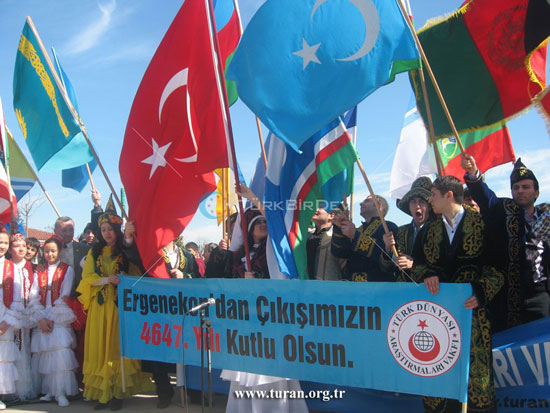 http://s3.picofile.com/file/7687058709/1_24201181_ergenekon.jpg