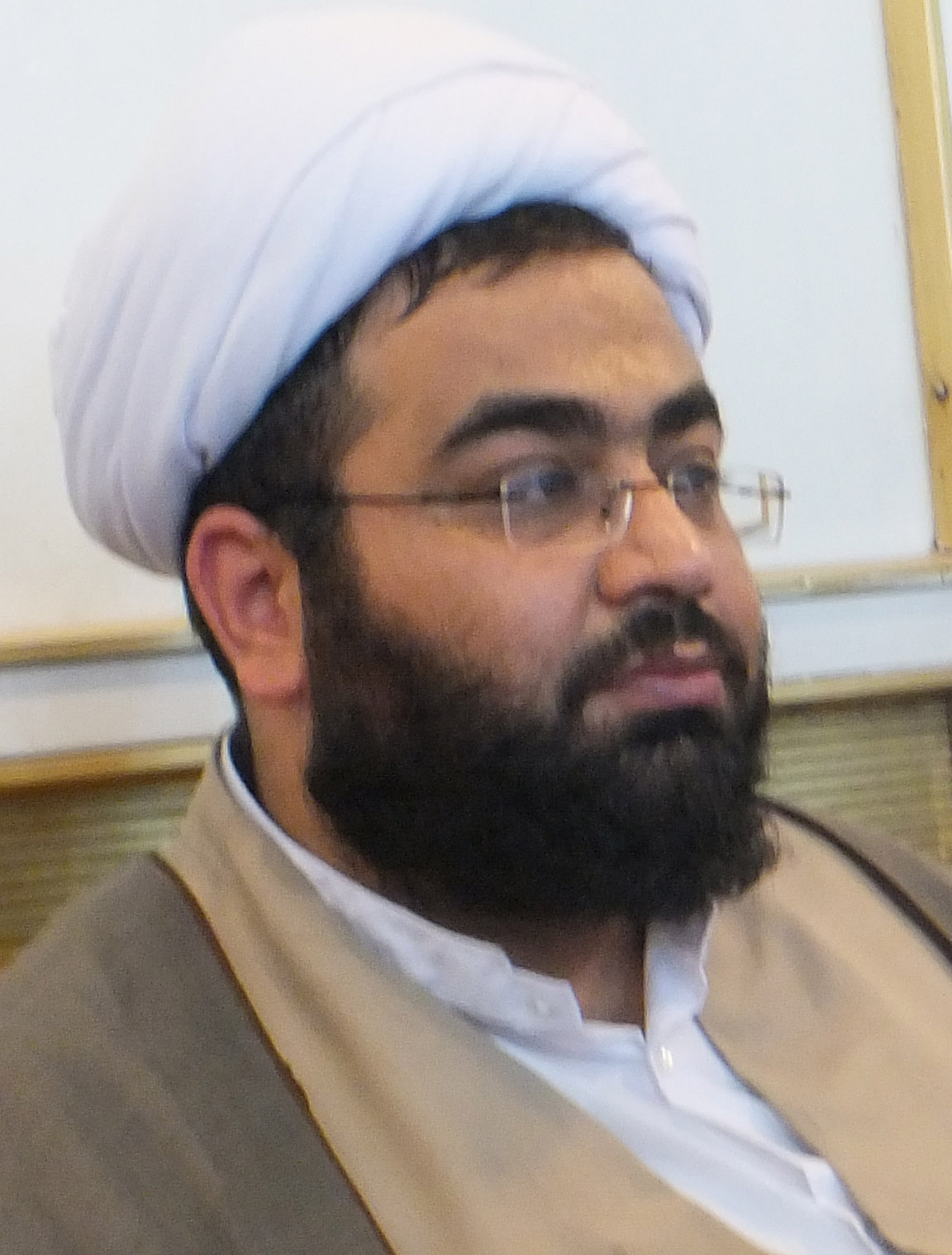 http://s3.picofile.com/file/7712171498/ruhollah_bejani.jpg