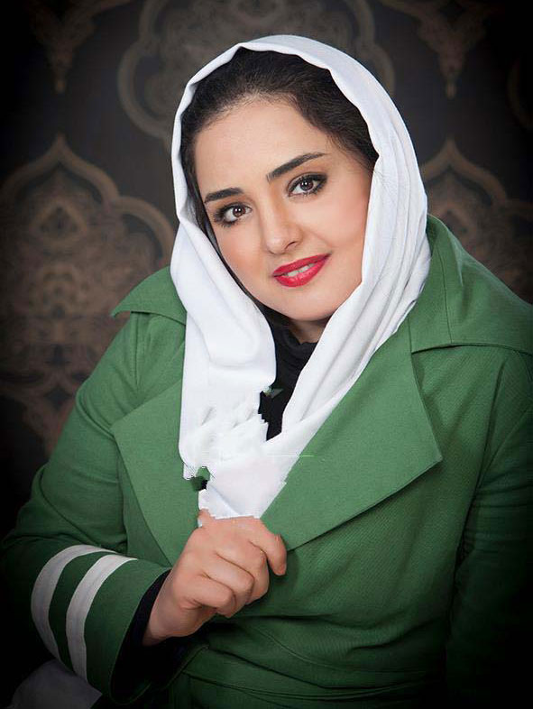 http://s3.picofile.com/file/7720818381/narges_mohammadi03.jpg