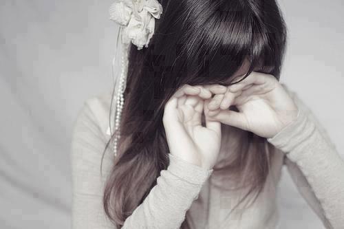 http://s3.picofile.com/file/7725944836/lonely_sad_girls_photo_for_pinterest_1_4ee2a.jpg