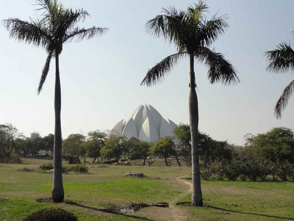 http://s3.picofile.com/file/7841352903/198.jpg