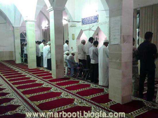 http://s3.picofile.com/file/7845768167/NAMAZ_TARAVIH_MASJED_HAJ_ZE.jpg
