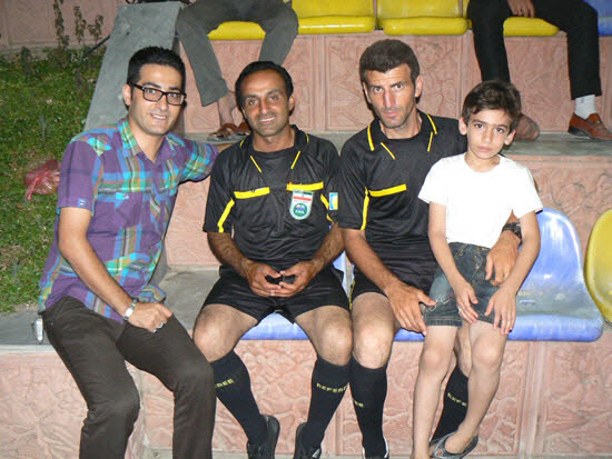 http://s3.picofile.com/file/7878182575/M4.jpg
