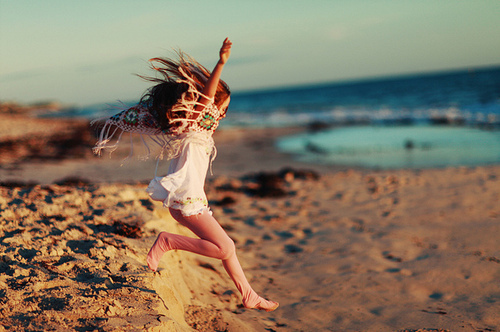 http://s3.picofile.com/file/7929279351/happy_igalery_blogfa4.jpg