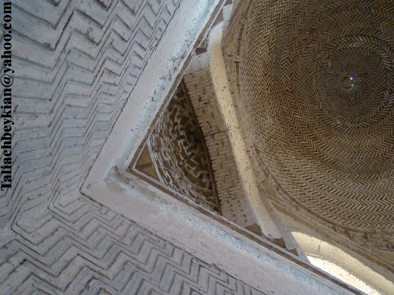 http://s3.picofile.com/file/7955922147/Ajor_Kari_4.jpg