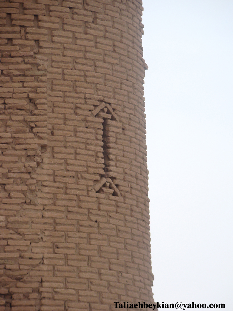 http://s3.picofile.com/file/7955924622/Ajor_Kari_6.jpg