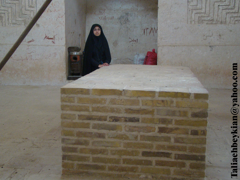 http://s3.picofile.com/file/7955928709/Me2.jpg