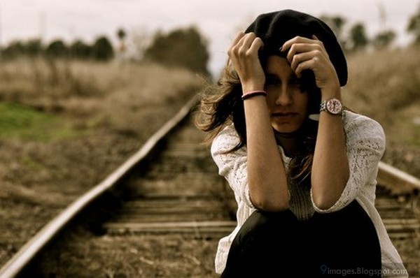 http://s3.picofile.com/file/7956955806/Alone_cute_girl_sadness_beauty_loneliness.jpg