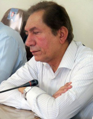 http://s3.picofile.com/file/7988494294/ahmad_khezri.jpg